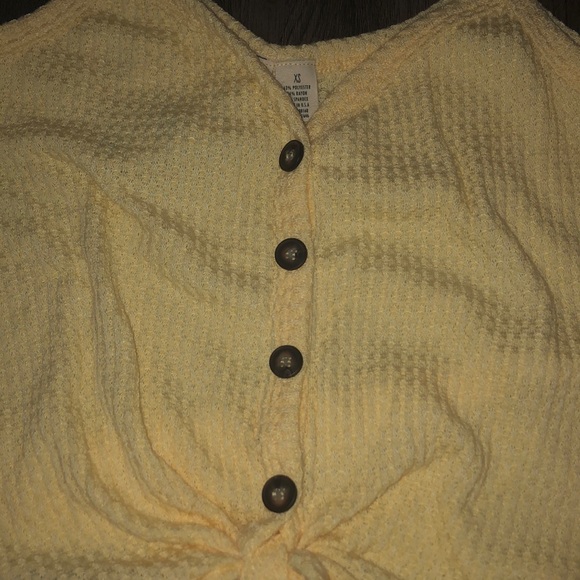 yellow button up tank - Picture 2 of 4